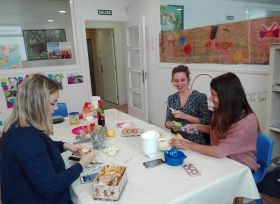 Capicúa haciendo pasteles